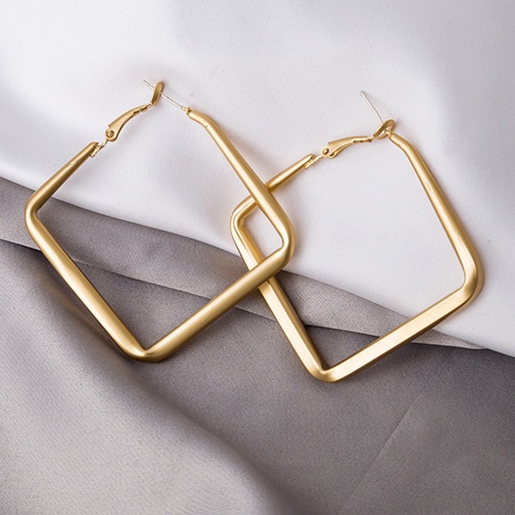 Matte Gold Square Hoop Earrings - Picture 4 of 7